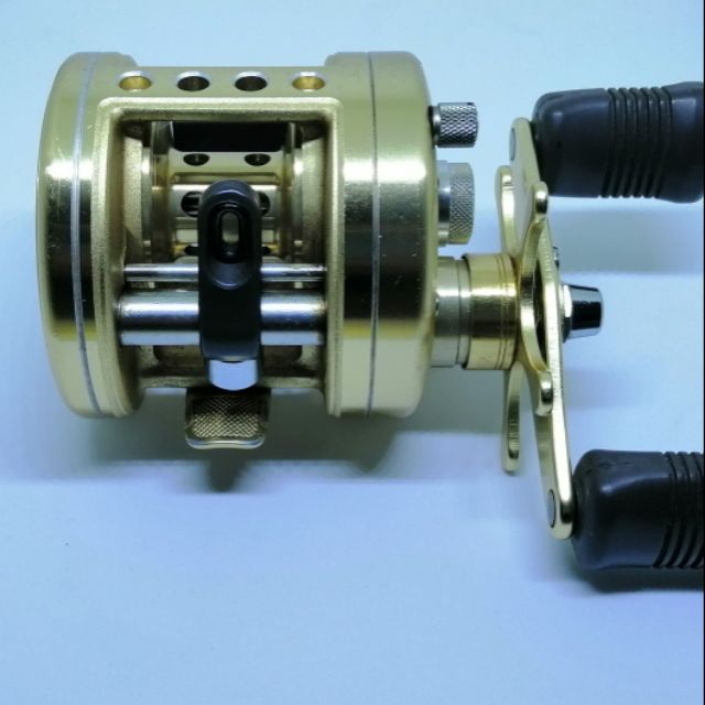 SHIMANO CALCUTTA 201XT - リール