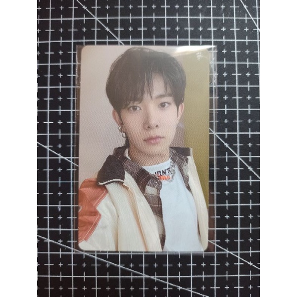 Wtt Heesung selca ver down | Shopee Malaysia