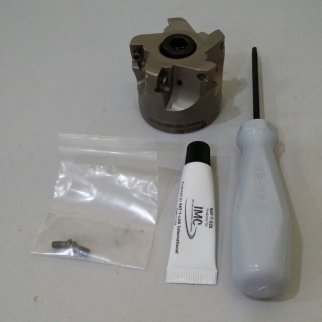 H054)*CLEAR STOCK* Taegutec Milling Cutter TFM90AP 550-22R-12