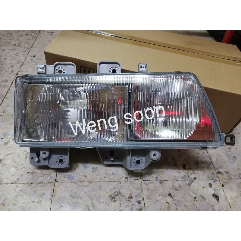 Isuzu ELF Headlamp OEM | Shopee Malaysia