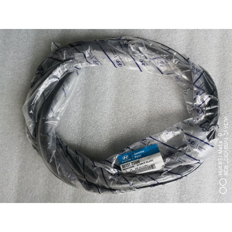HYUNDAI ACCENT 2004 FRONT WINDSHIELD GLASS MOULDING 86131-25500 ...