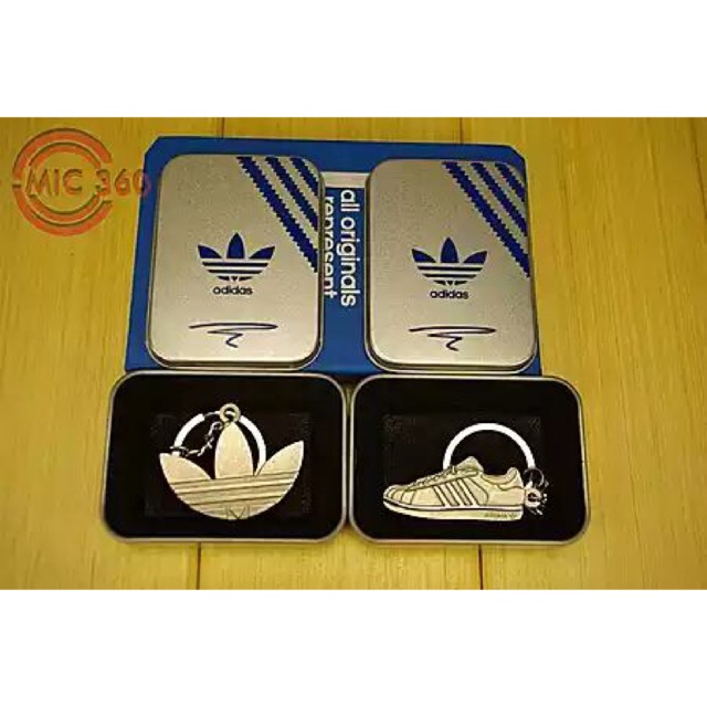 Adidas 2024 trefoil keychain