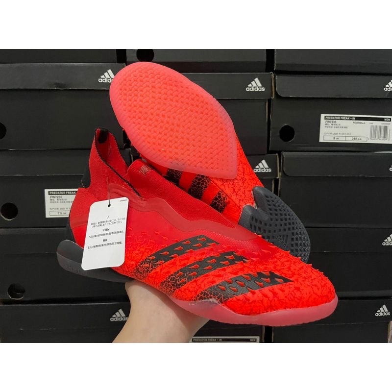 Soccer shoes futsal Predator freak red black IC indoor football shoes