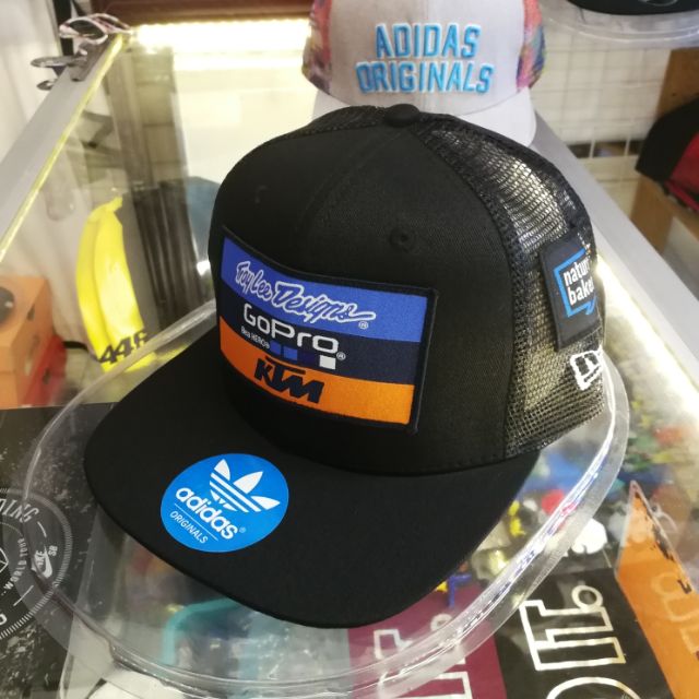 New era store adidas caps