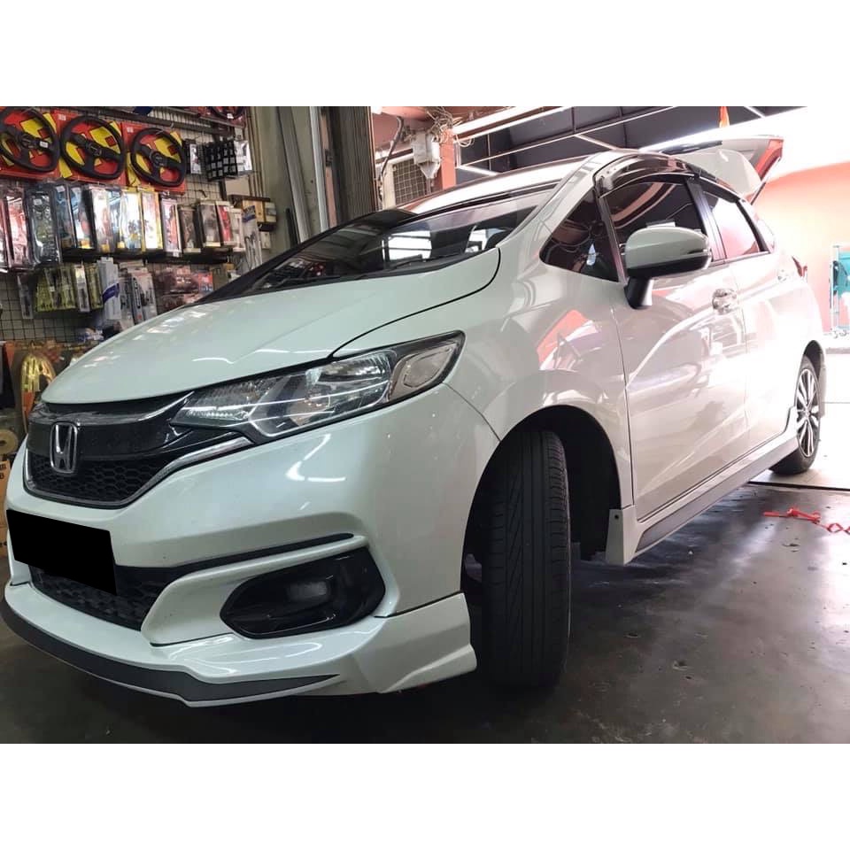 HONDA JAZZ 2017 2019 GK ( MUGEN RS ) BODYKITS WITH 2K COLOR PAINT