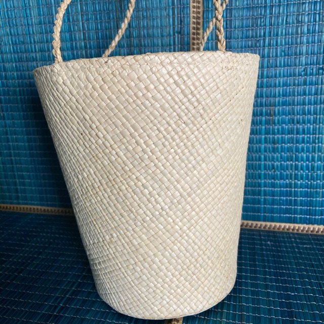 BEG TANGAN ANYAMAN MENGKUANG | Shopee Malaysia