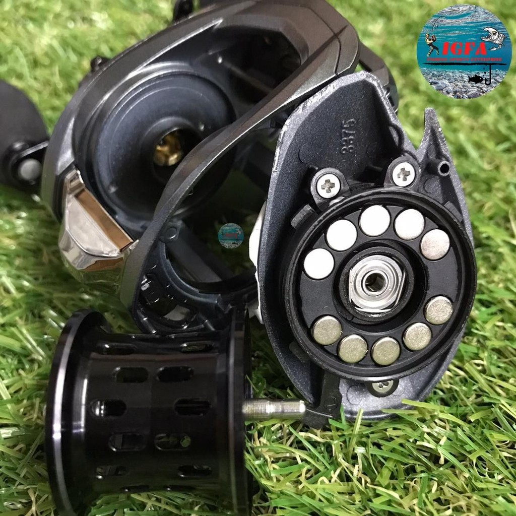 Abu garcia reel Revo LT7-L | Shopee Malaysia
