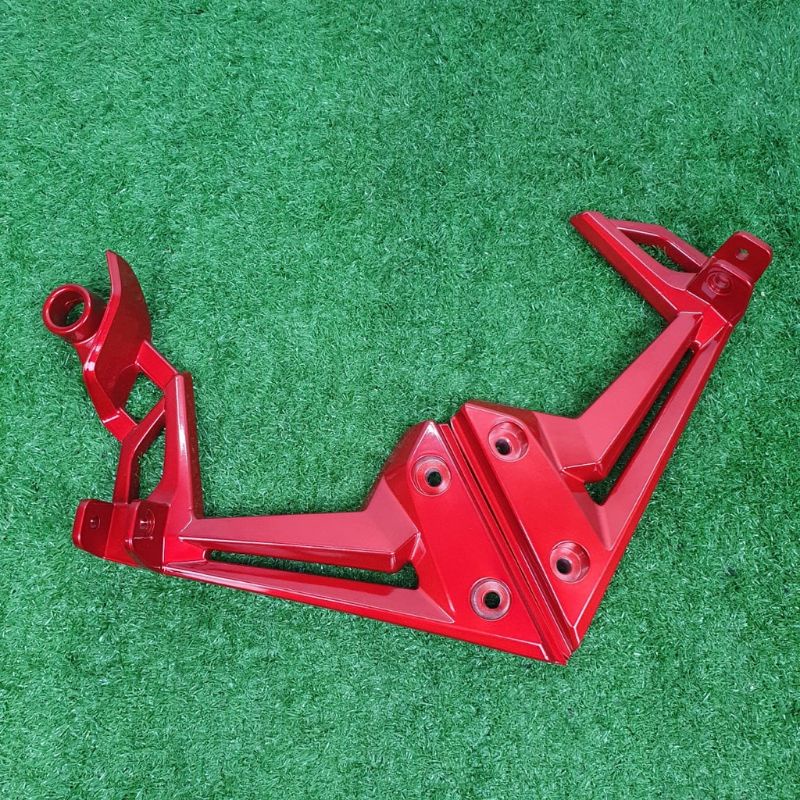 YAMAHA LC135 LC 135 135LC V2 REAR FOOTREST BRACKET / REAR FOOT REST