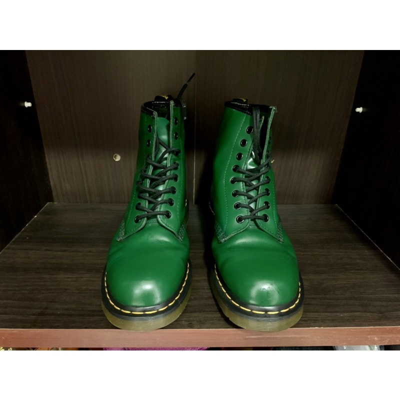 Army green hot sale doc martens