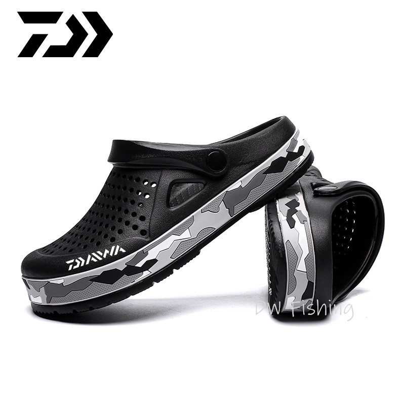 Daiwa Fishing Shoes Spring Summer High-quality Beach Sandals Non-Slip  Wading Shoes Men Outdoor Breathable Wear-resistant Sandals