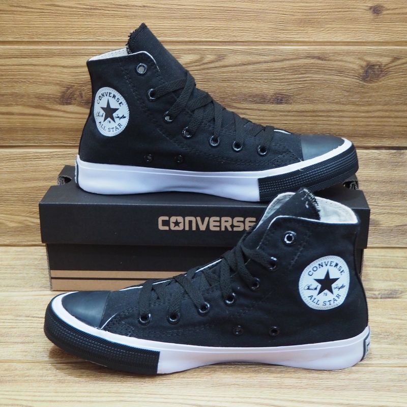 Converse on sale undefeated high