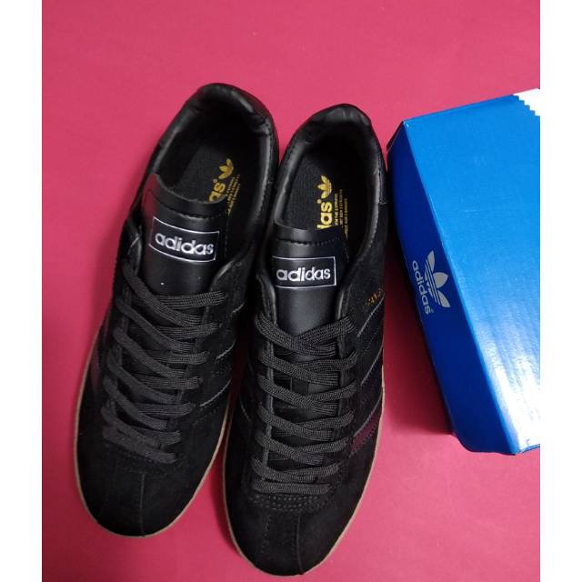 Adidas topanga black gum Shoes