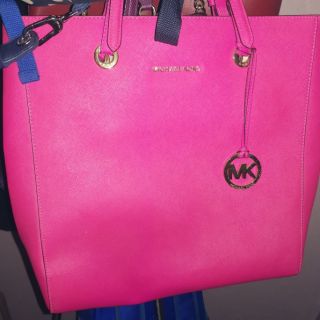 kors wristlet - Clutches & Wristlets Prices and Promotions - Women's Bags  Apr 2023 | Shopee Malaysia