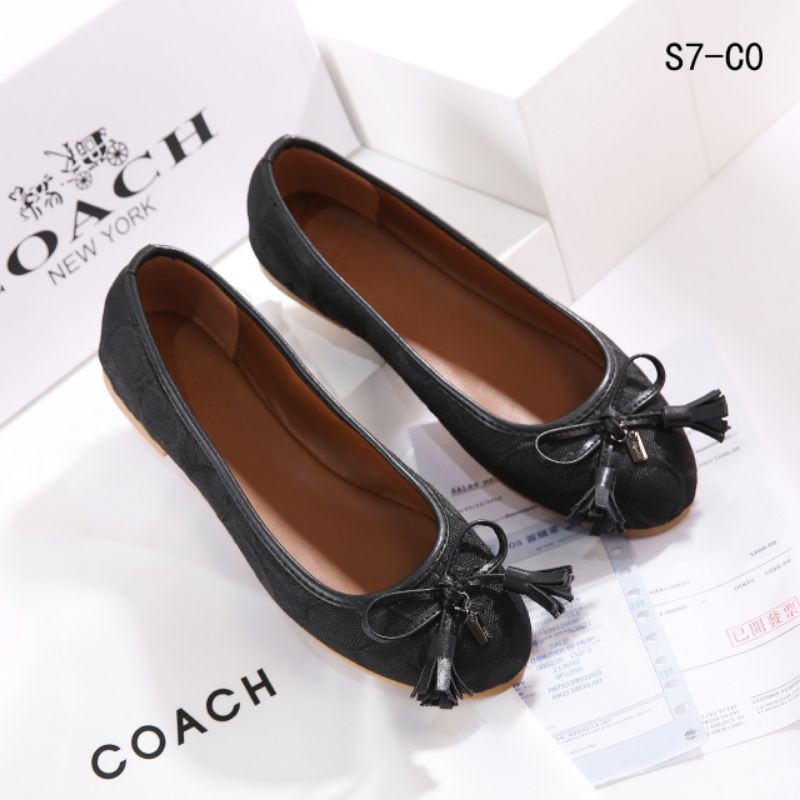 Coach bea hot sale flat