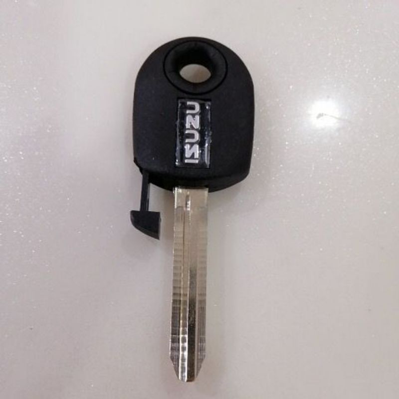 Isuzu Dmax Key Case with slot chip (no provide immobilizer chip ...