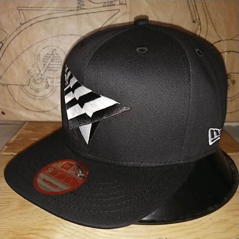 Paper airplane hat new hot sale era