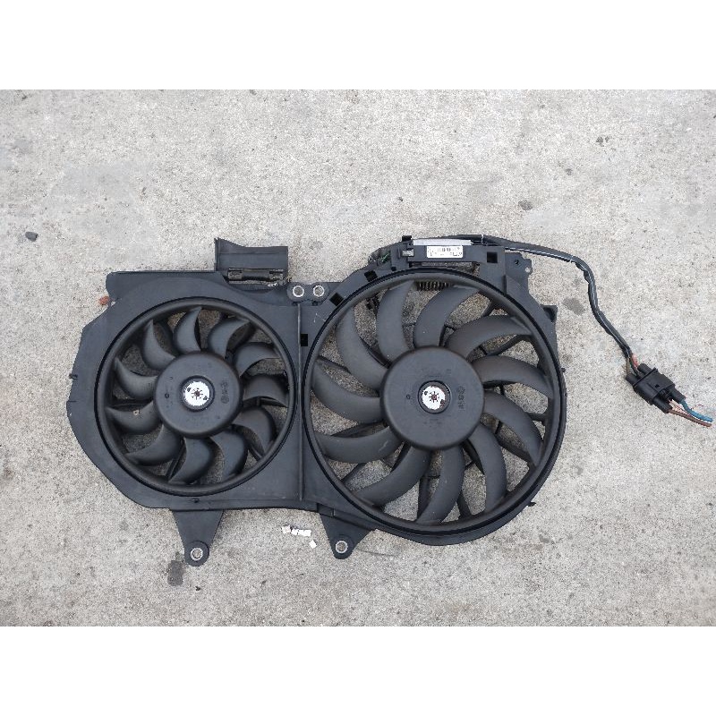 Audi A4 b7 radiator fan with module original set Shopee Malaysia