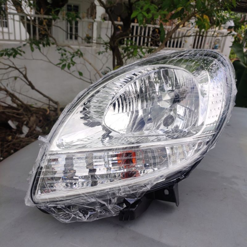 Renault kangoo headlamp ready stock Malaysia headlight Shopee Malaysia