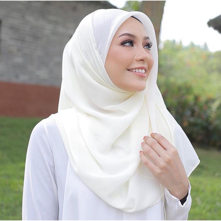 shawl satin putih