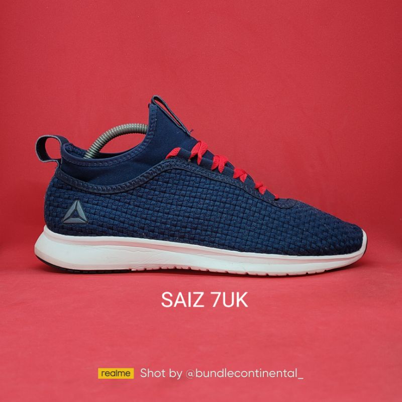 reebok plus runner woven