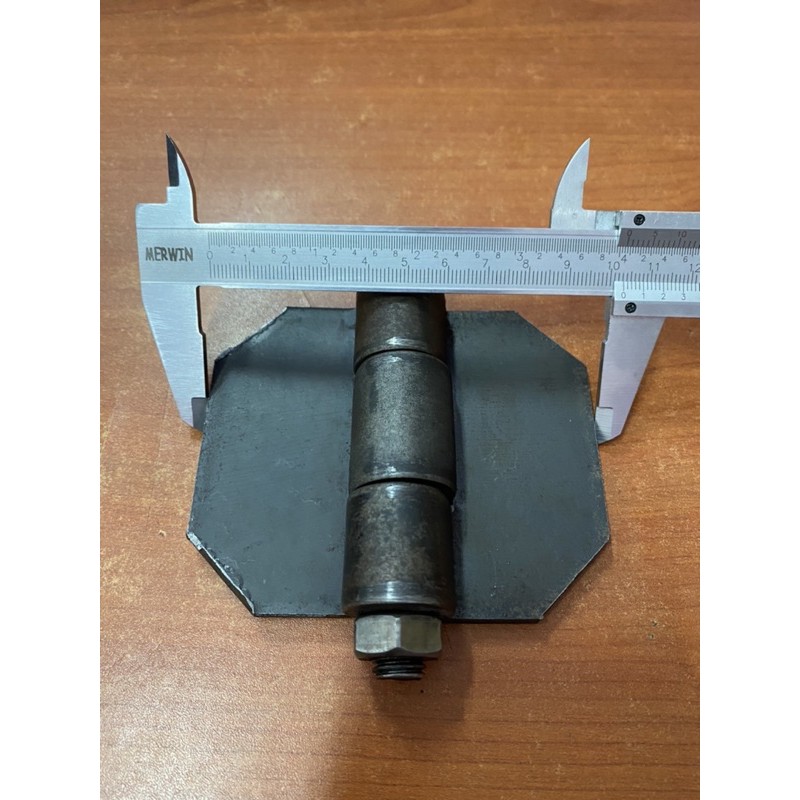 Lorry Door Hingers Welding / 4