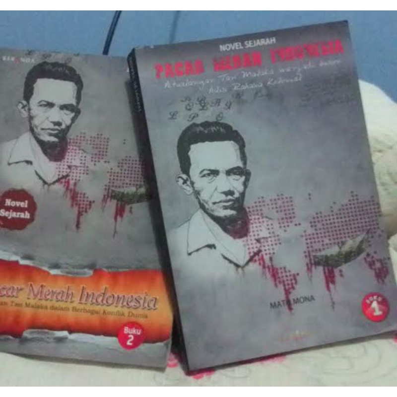 MERAH Indonesian red girlfriend history novel package books 1 and 2 ...