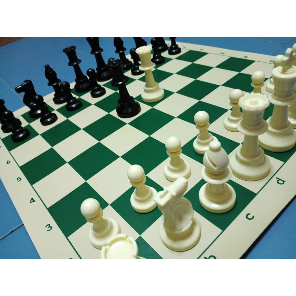 CERDIKCATUR Chess set : chess pieces and roll mat (Set buah catur dan ...