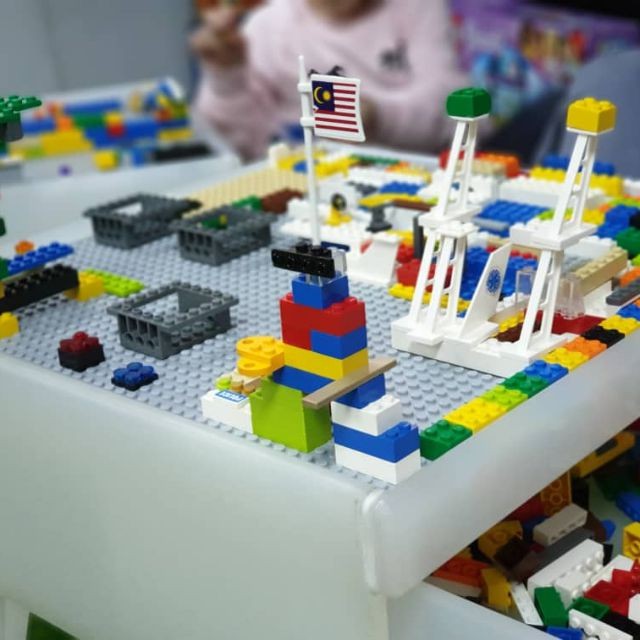 Ready Stock 2 in 1 LEGO Table and Kids Activity Table Come