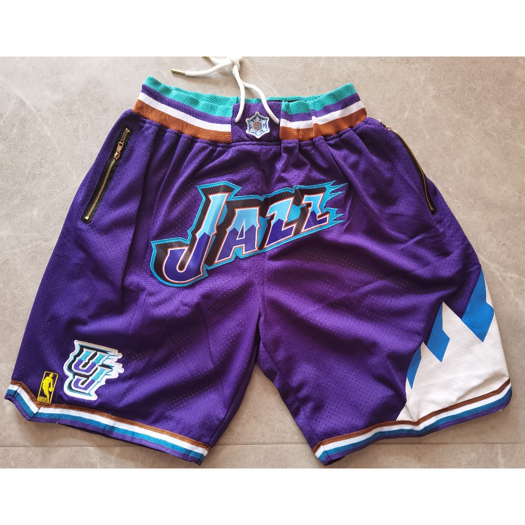 Nba deals shorts pockets