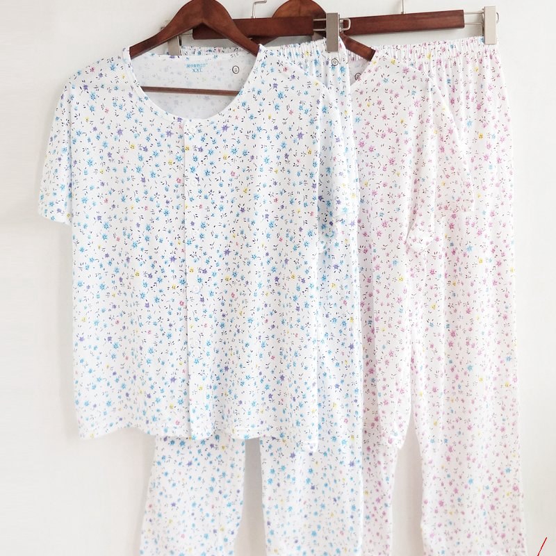 Pajamas for elderly discount woman