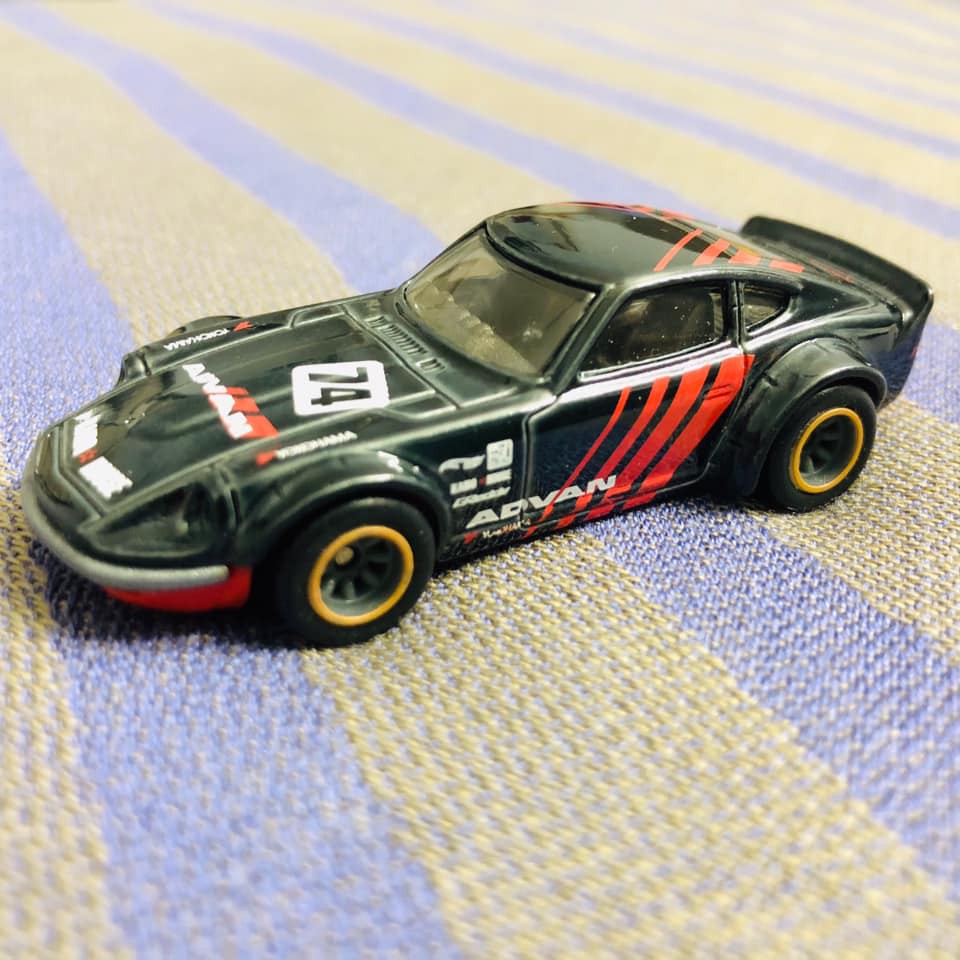 Hot Wheels Nissan Fairlady Z Advan Sth Super Treasure Hunt Loose $th |  Shopee Malaysia