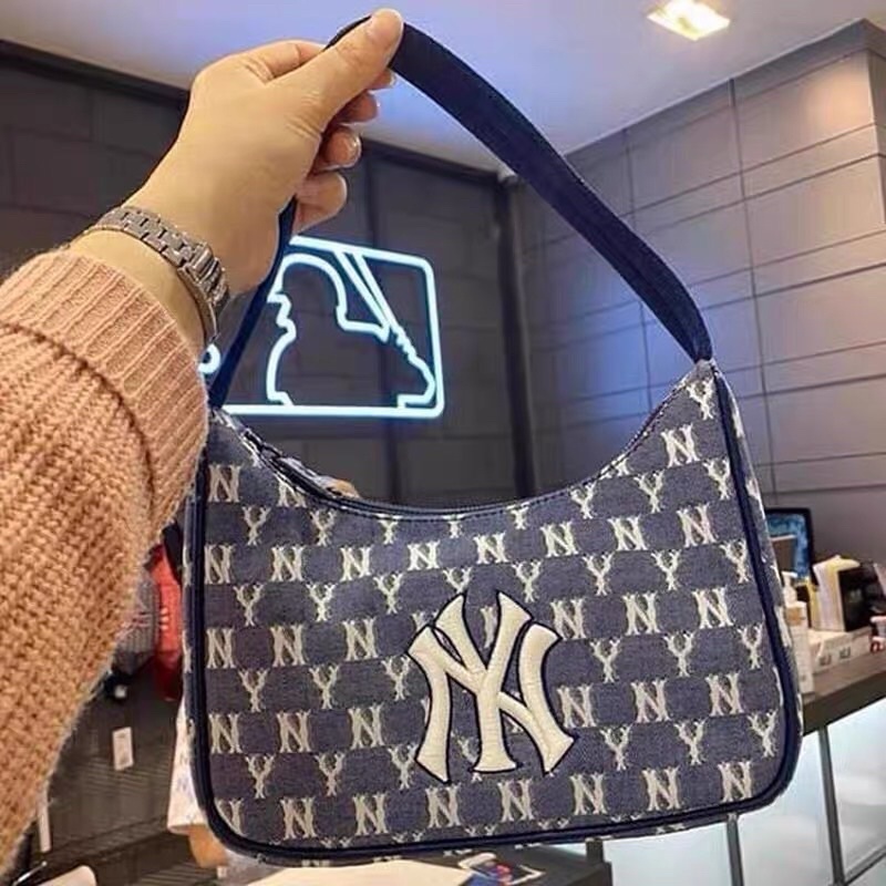 Mlb Bag Clamp Armpit Shopee Malaysia