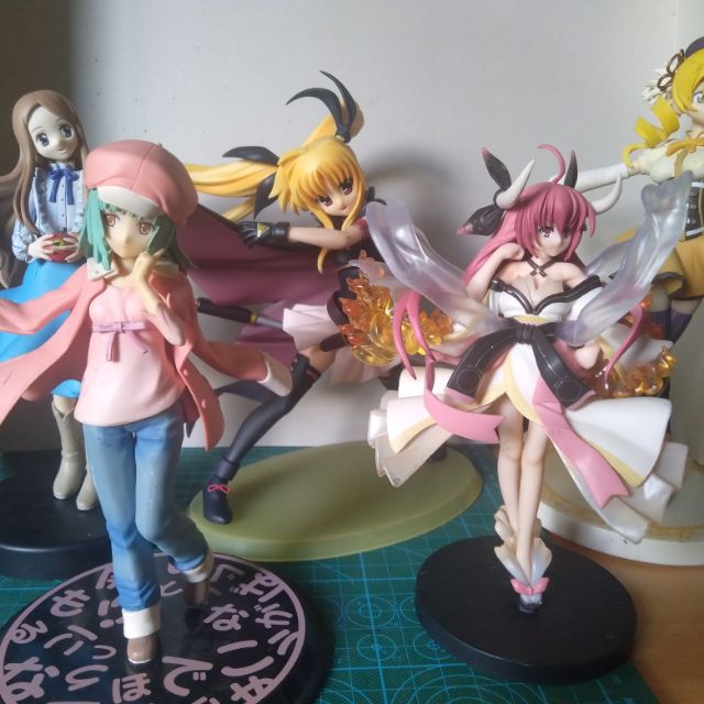 Pre owned shop anime figures