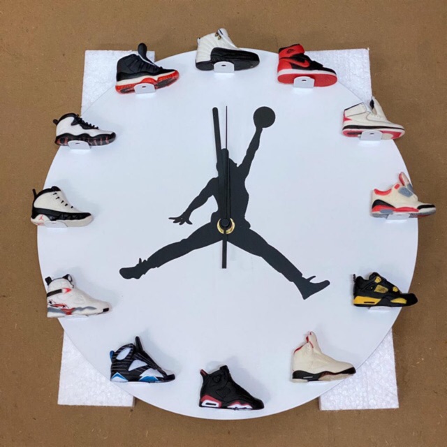 Michael jordan shoe on sale clock