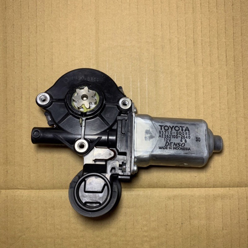 [Stock Clearance] Genuine Toyota Denso Power Window Motor (Rear Right