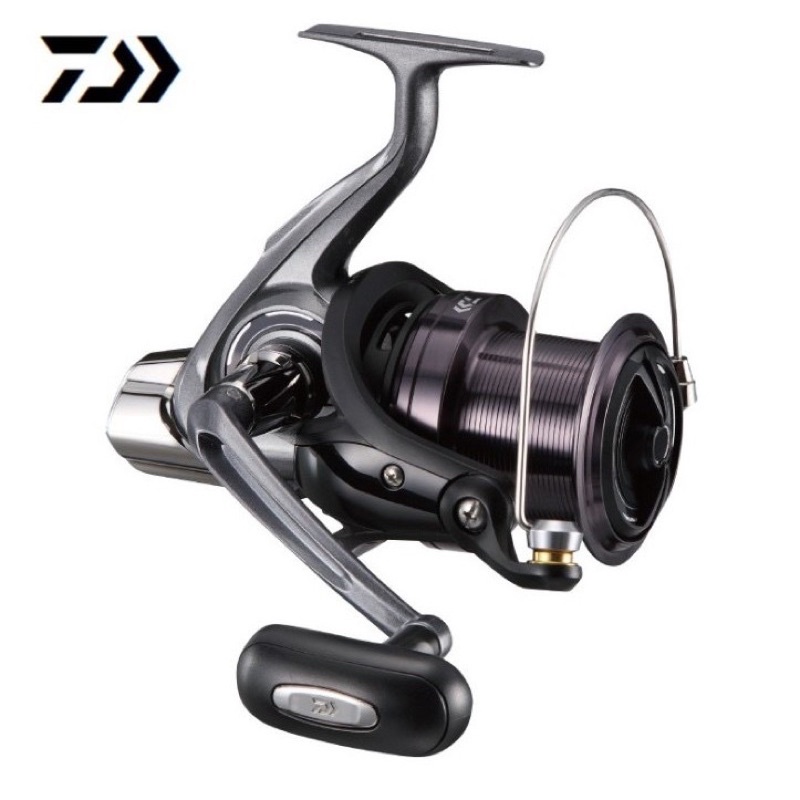 17 New Daiwa Fishing reel Crosscast 4500 5000 6000 Surf casting spinning  reel with 1 year warranty &Free gift cross Cast