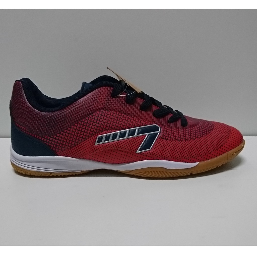 Line 7 store futsal shoes