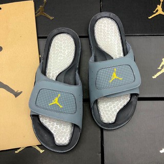 Jordan deals sandals olx