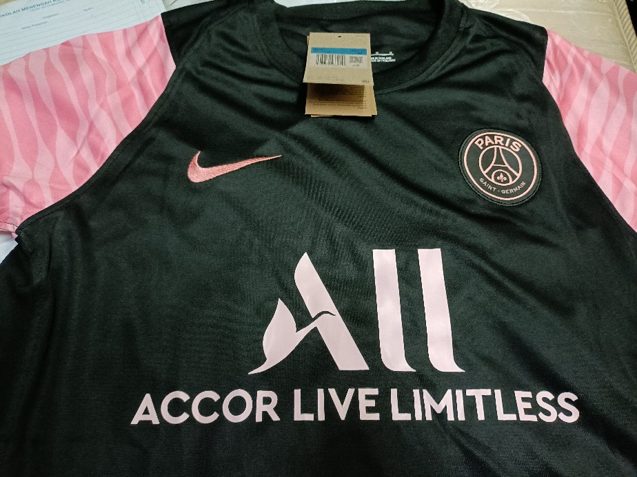 Newest Paris Saint-Germain Home Away Shirt 2021-2022 Football Jersey 21/22  Short Sleeve Man Fans PSG Jersey MESSI 30 Neymar Jr 10 KEAN 18 Mbapp7  Sergio Ramos 4 Soccer Jersey