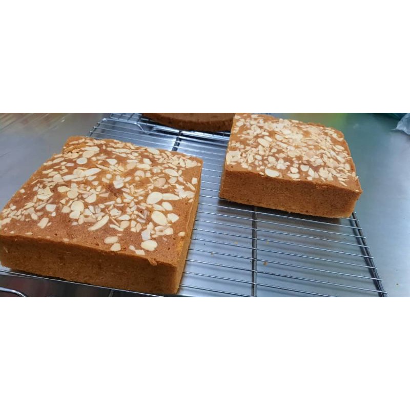 HALAL Sugee / Suji Cake (Semolina Classic Cake) 8