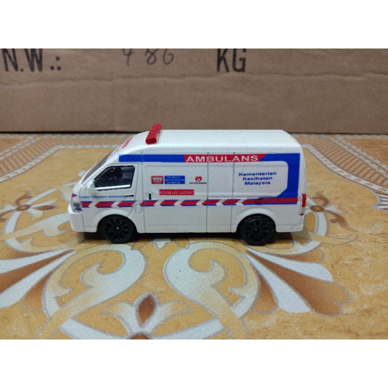 Custom diecast hot sale ambulance