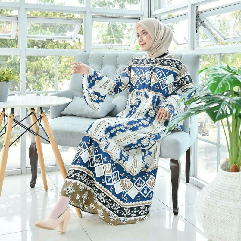 party dress indonesia If you are notice, there's a Indonesia's Batik touch on this dress. Sexy &  elegant can describe this dress.  Thank you @diva_andzani for always  trusting us on your special event. 