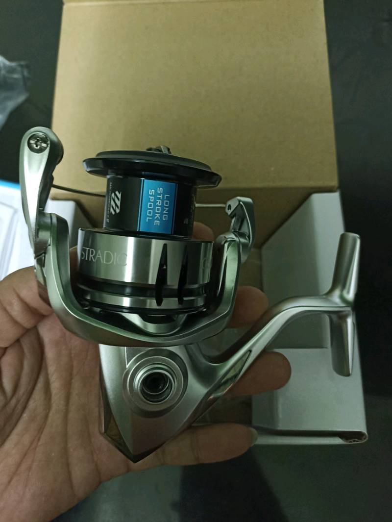 NEW SHIMANO STRADIC FL 1000HG 6.0:1 SPINNING REEL 海外 即決-