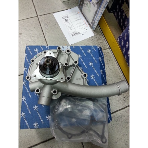 W124 deals water pump