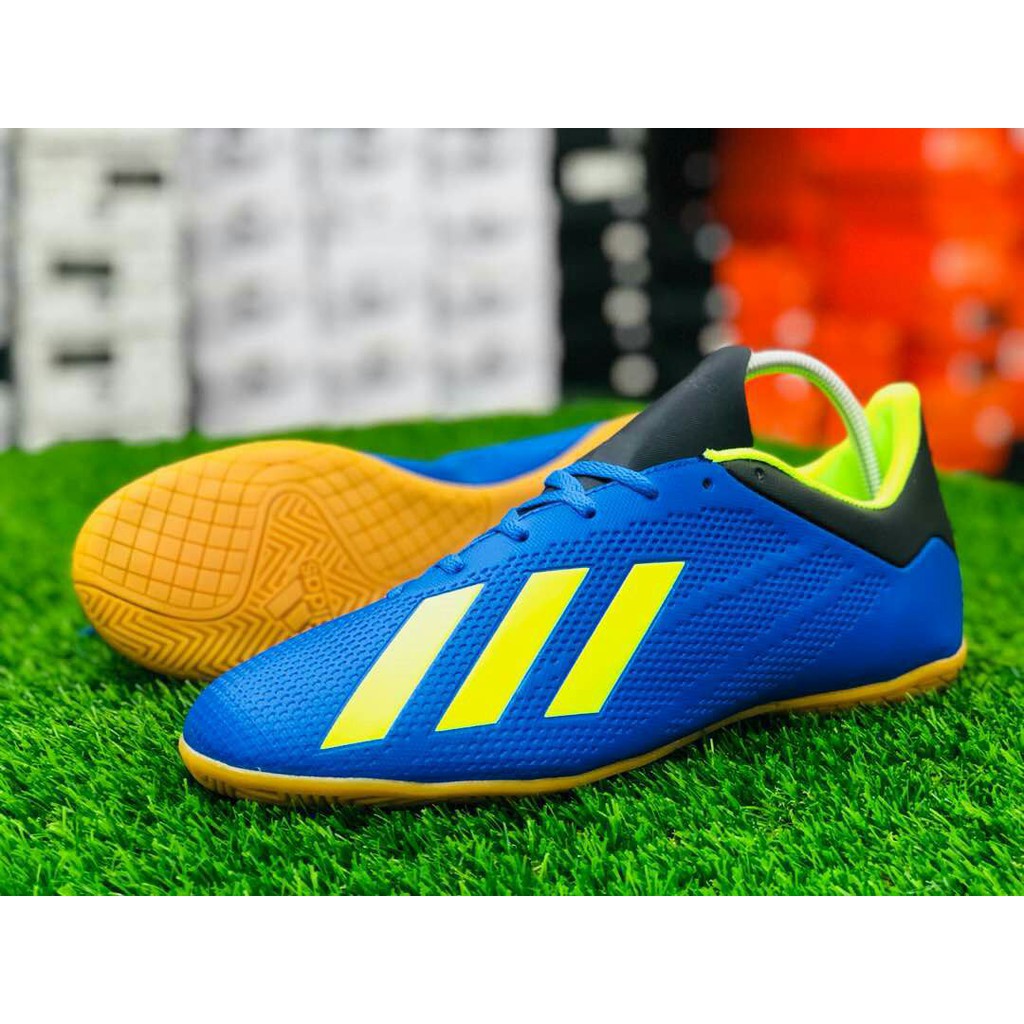 Adidas x store 18 futsal