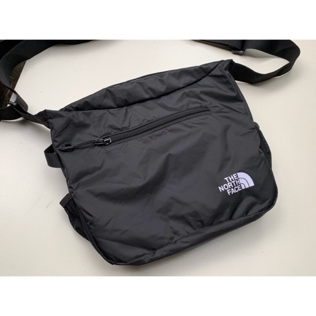 THE NORTH FACE MADE IN VIETNAM SLING BEG / CROSSBODY BAG HIGH GRED