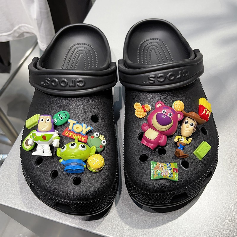 buzz lightyear jibbitz