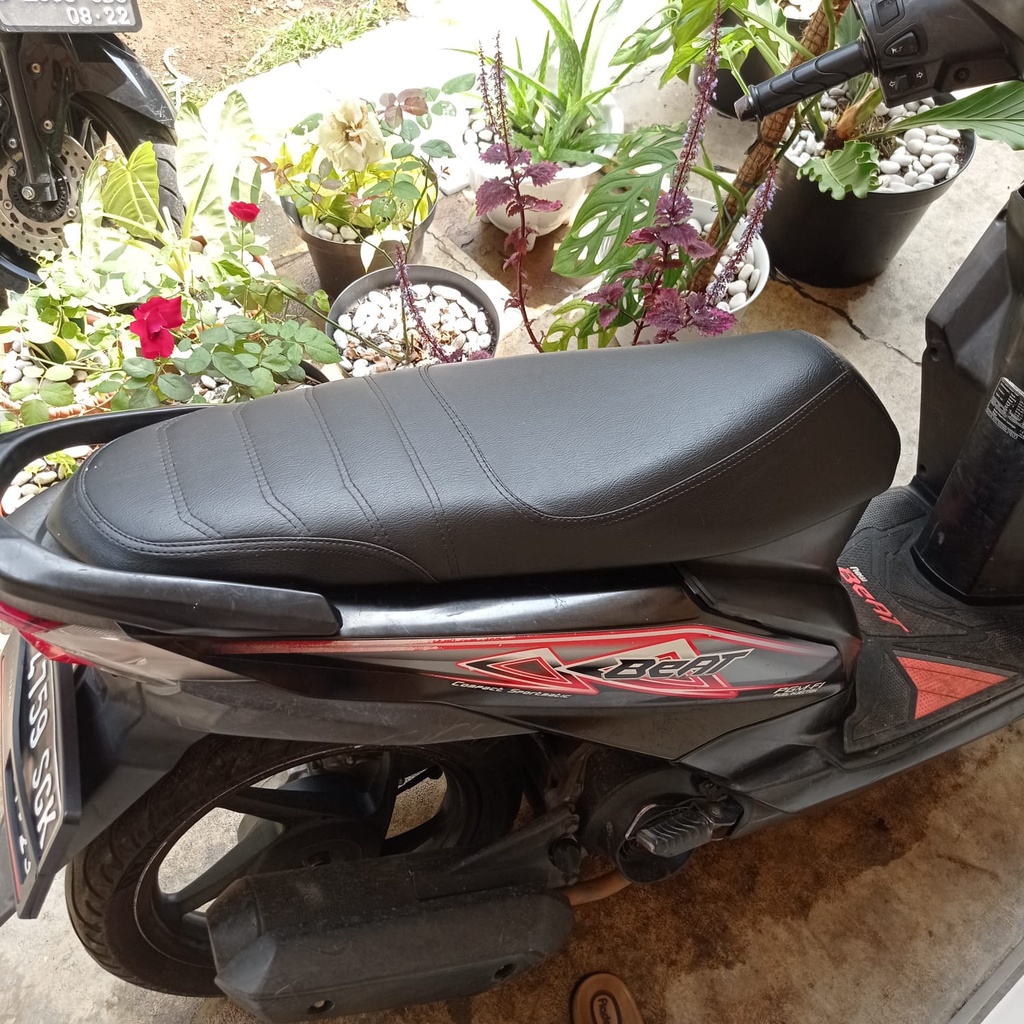Stunning E Motorbike Seat With Easy Installation image