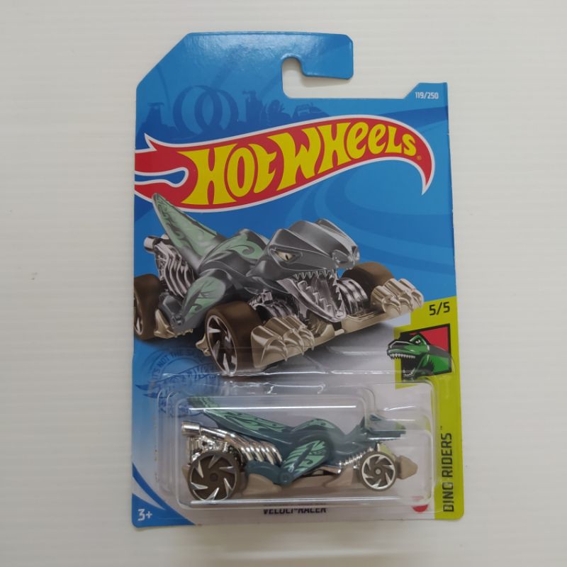 Hot Wheels Basic Toys Car, 1 pz in assortimento, 1:64