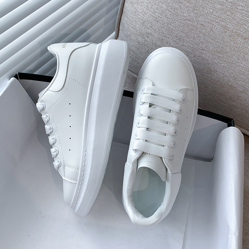 Tenis blancos best sale alexander mcqueen